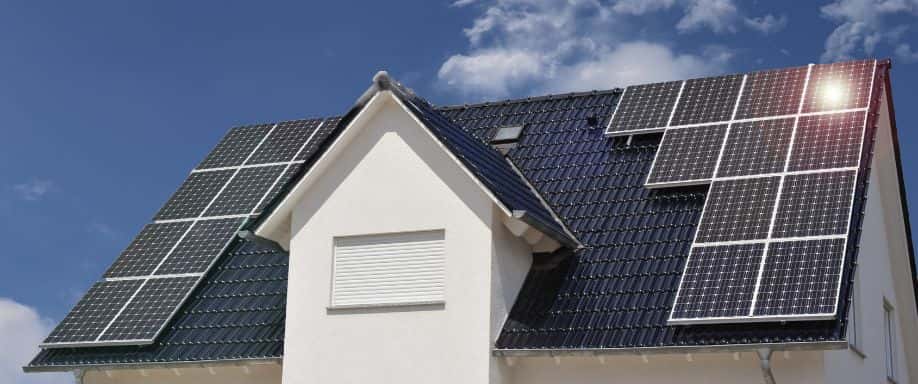¿Cuántos paneles solares necesito para mi casa?