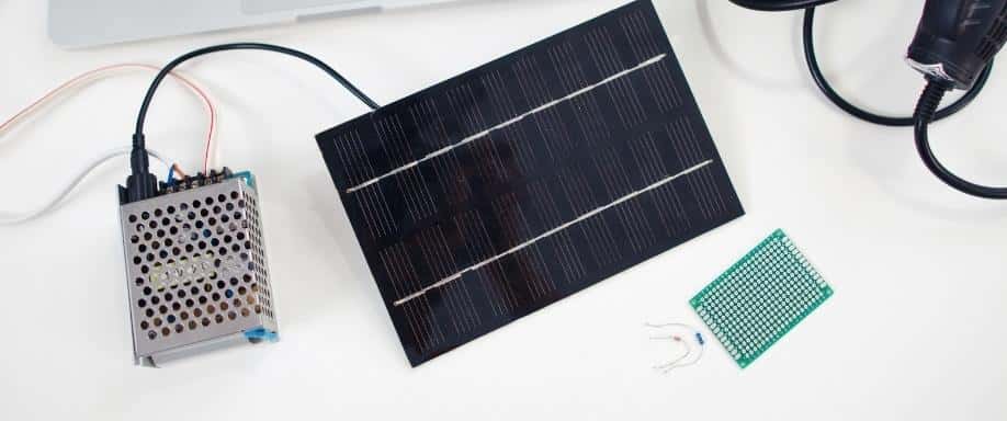 Cómo cargar una batería a un panel solar